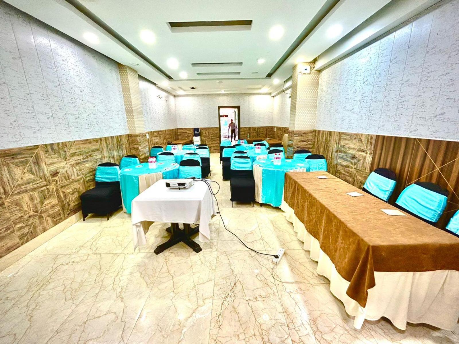 The Tomar Hospitality Hotel Nova Deli Exterior foto