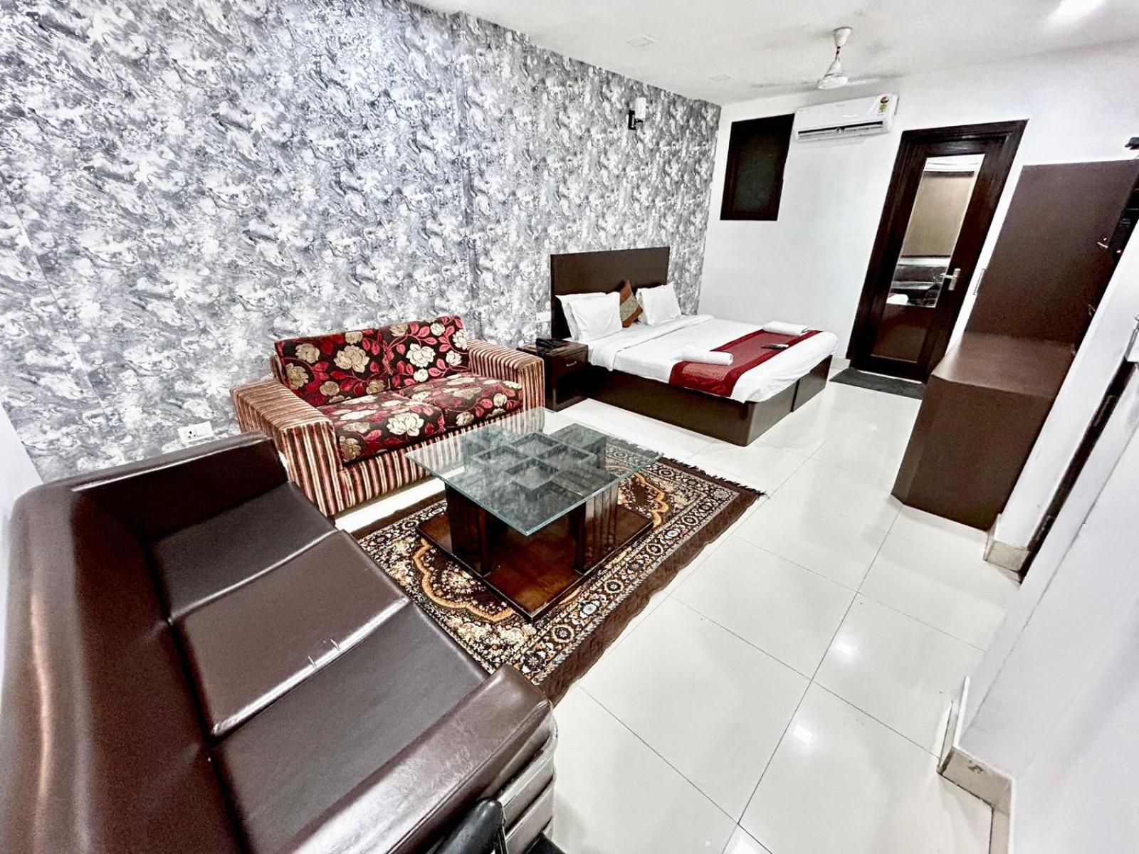 The Tomar Hospitality Hotel Nova Deli Exterior foto